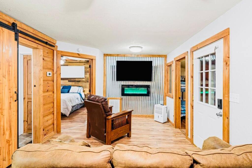 Cozy Cub Mountain Escape Villa แกตลิงเบิร์ก ภายนอก รูปภาพ